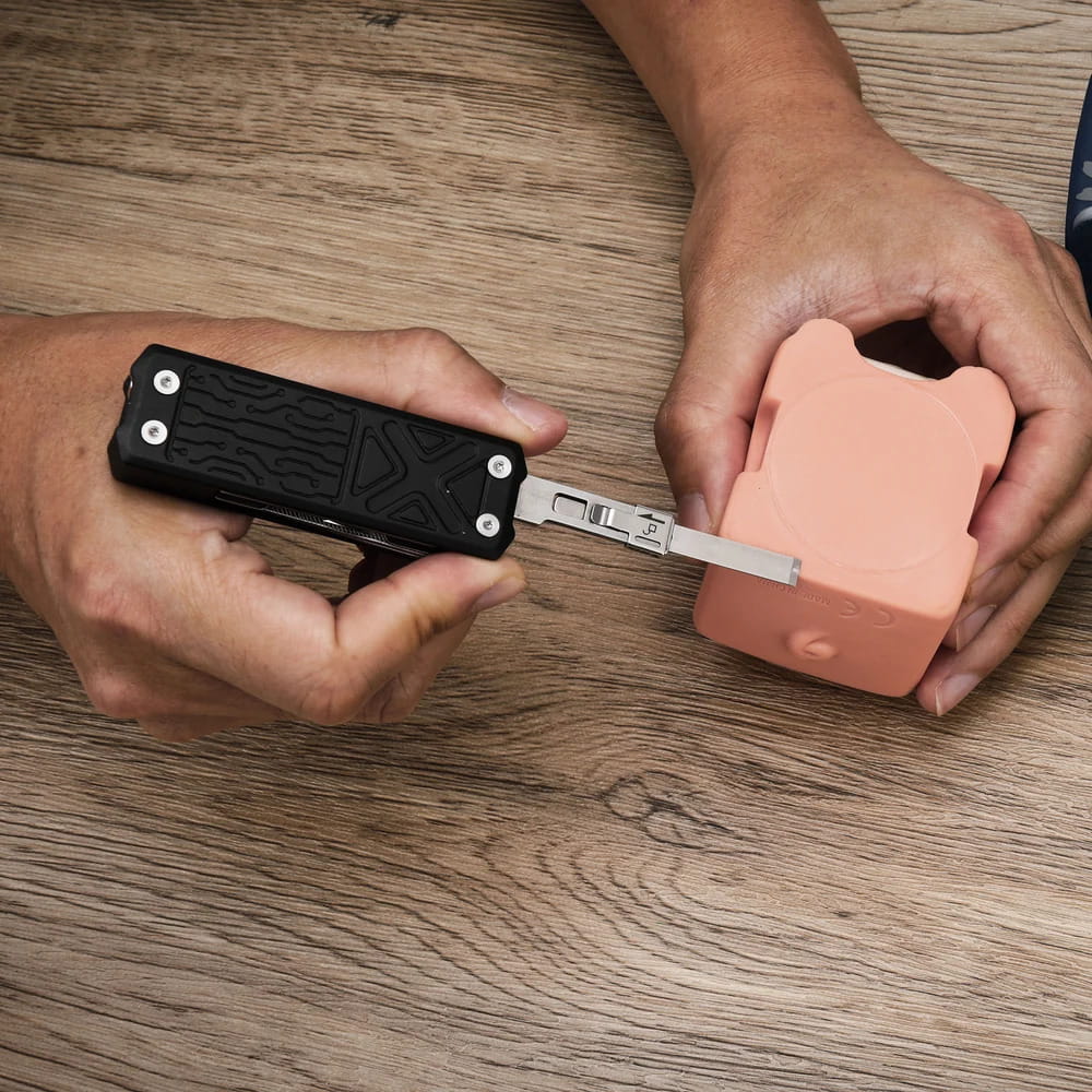 NexTool Pocket Tool E1 Multi-Tool | 10 Tools - The Adventure Hut